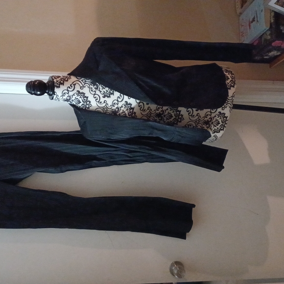 Set of Guess  woman  Suit - Picture 1 of 9